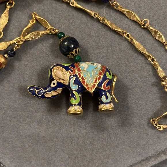 Vintage Cloisonné Elephant Necklace - Picture 2 of 4